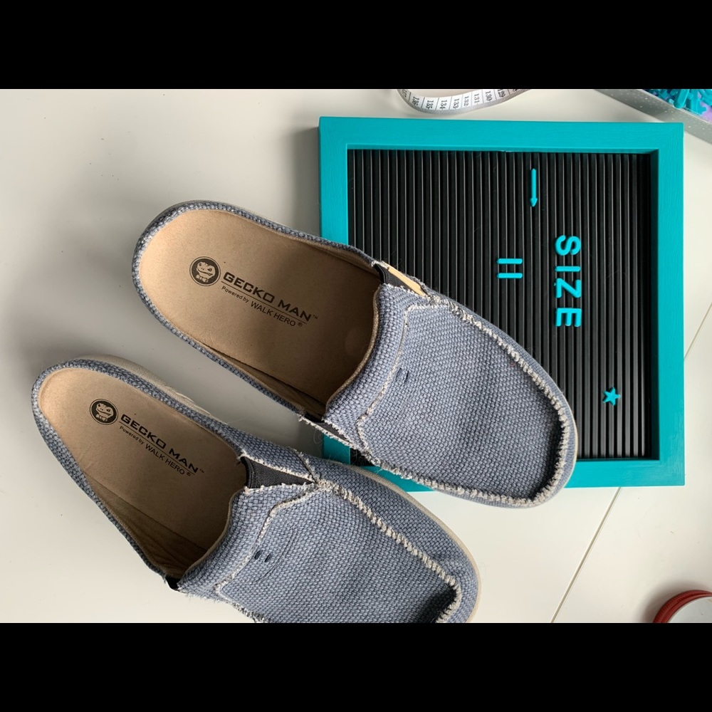 Gecko Man Canvas slip on size 11